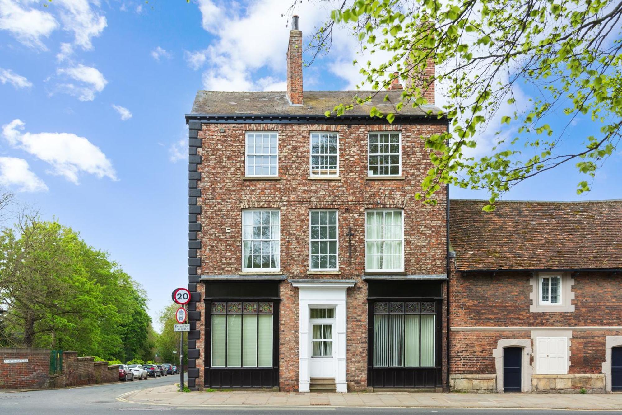 Bootham Court Grade II Duplex Apartment With Free Parking & Wi-Fi - Sleeps 2-6 People York Eksteriør billede